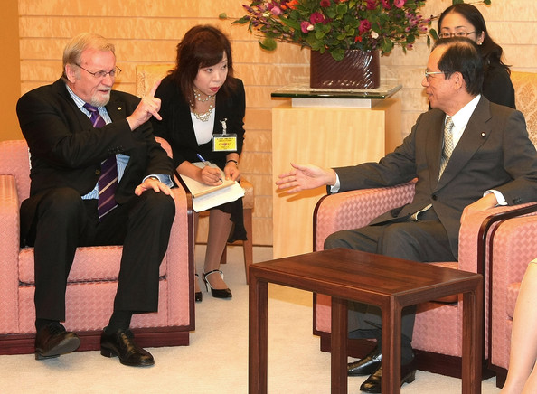 Gareth Evans, Yoriko Kawaguchi and Yasuo Fukuda